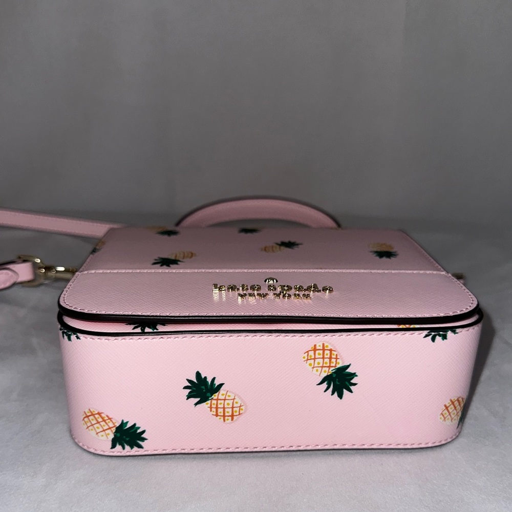 Kate Spade - square crossbody purse (pineapple) - Picture 3 of 6